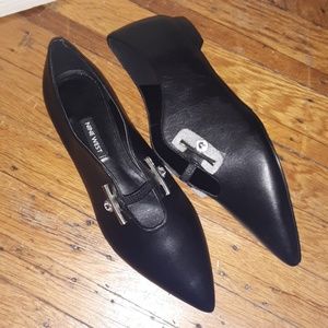 Nine West black leather flats
